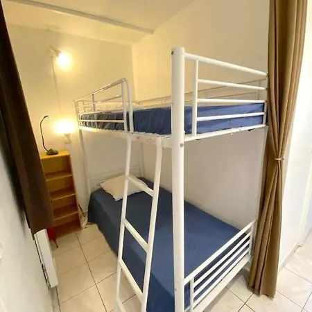 Appartement Studio Charmant A Sur Mer 25m² Piscine Partagee *