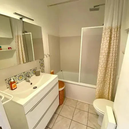 Studio Charmant A Sur Mer 25m² Piscine Partagee * Sanary-sur-Mer