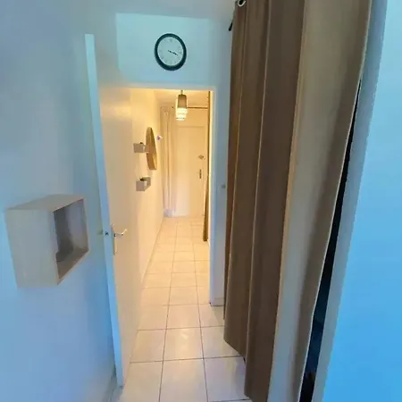 Appartement Studio Charmant A Sur Mer 25m² Piscine Partagee Sanary-sur-Mer